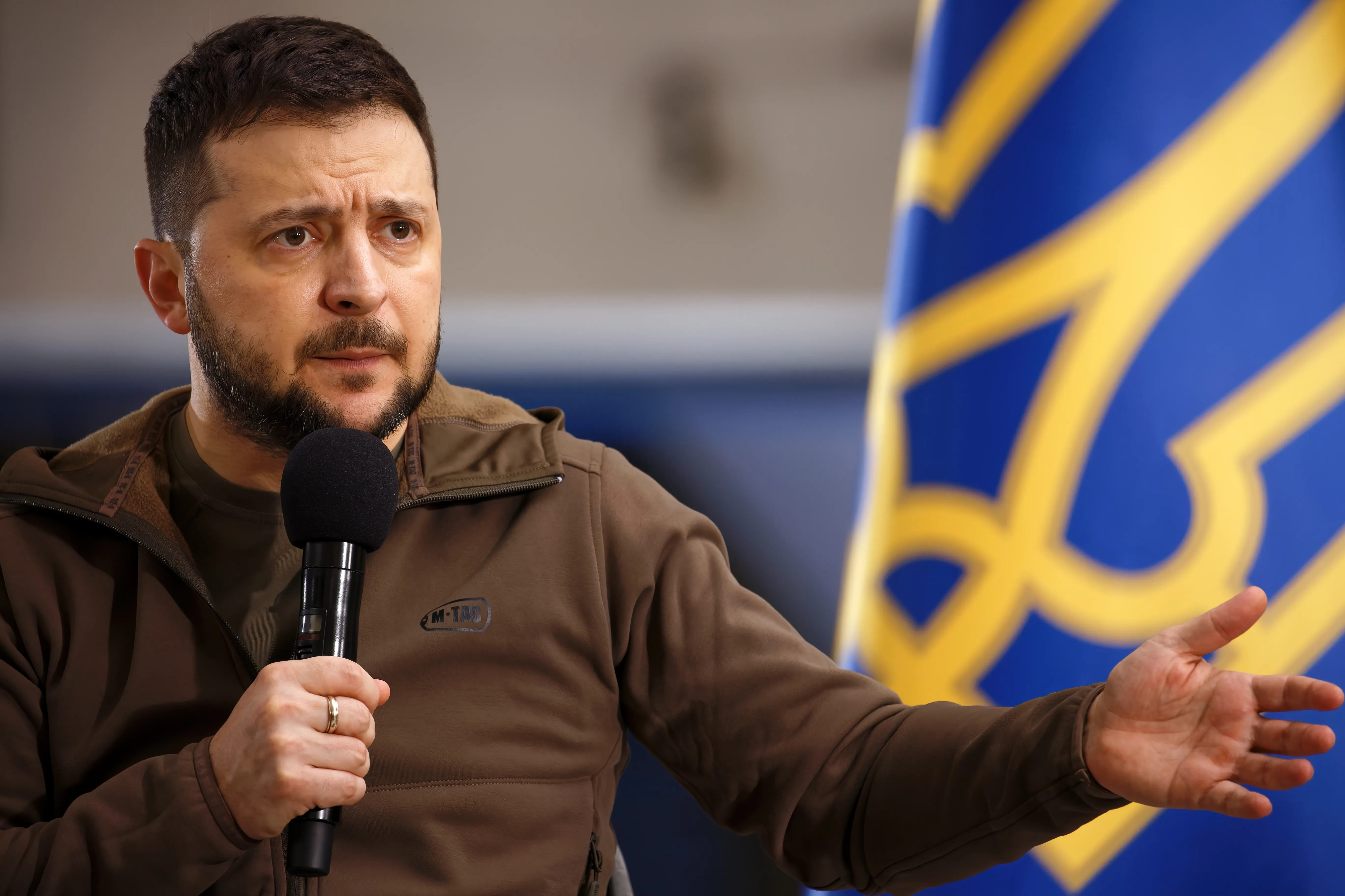Украинский политик назвал Зеленского генератором случайных фраз за слова о завершении конфликта